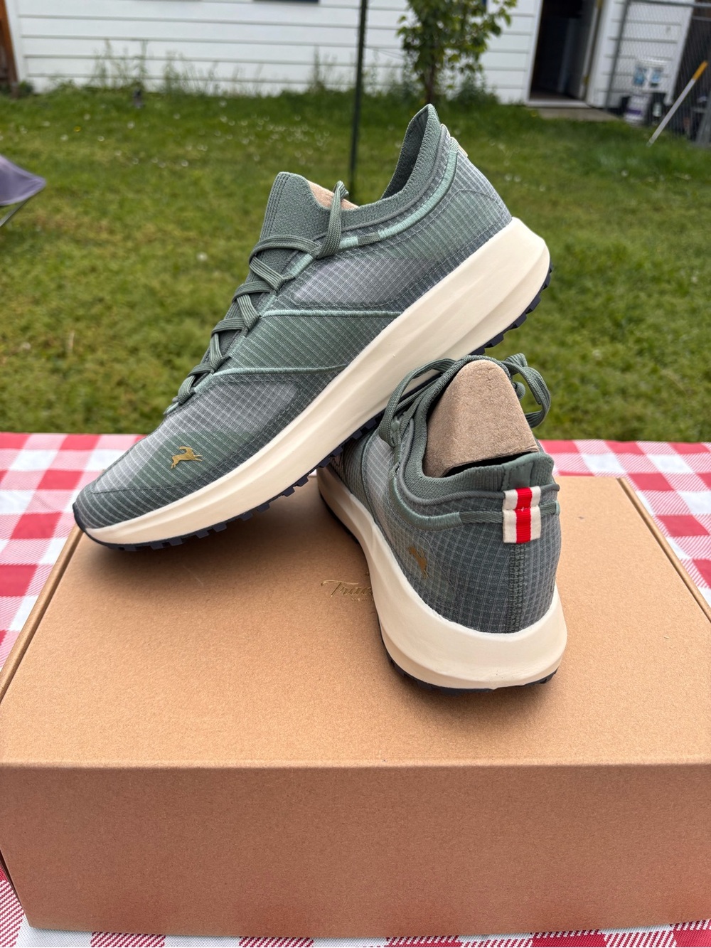 Tracksmith Eliot Range